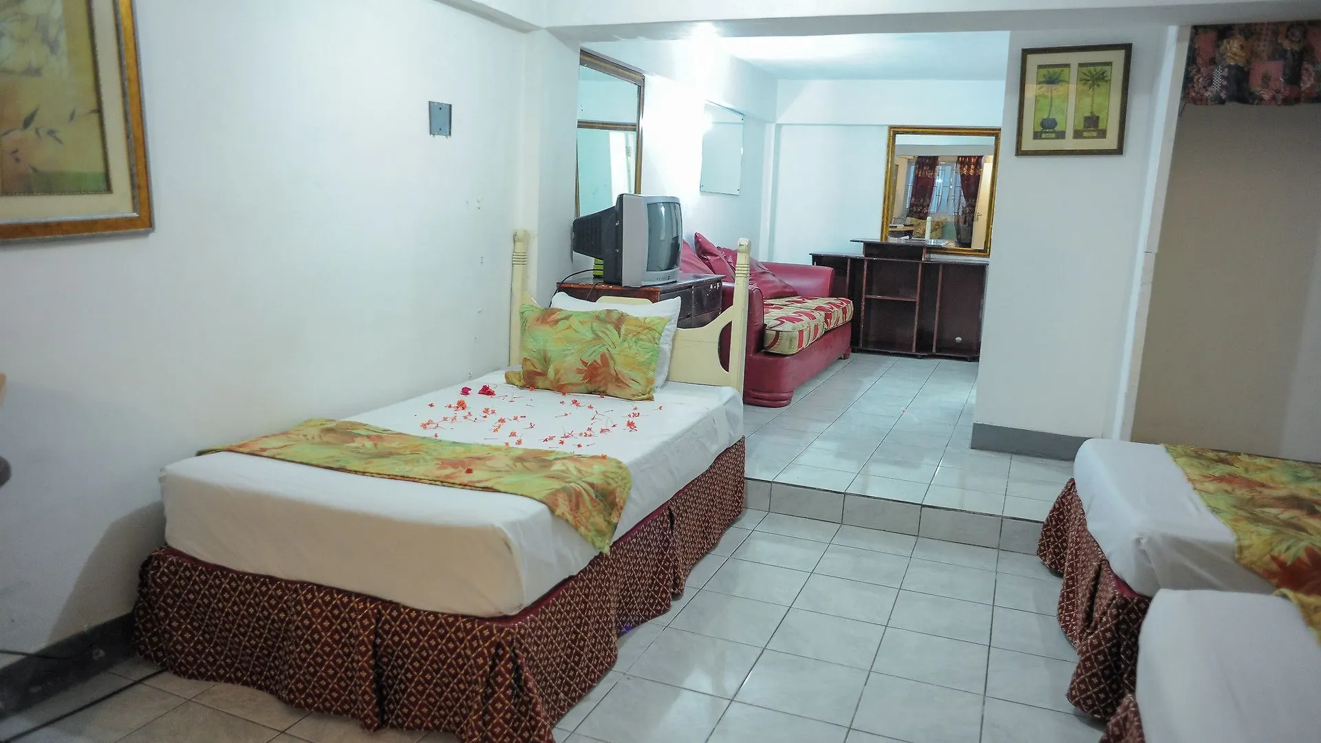Glorianna Hotel مونتيغو باي جامايكا