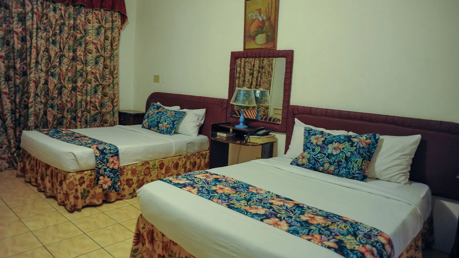 Glorianna Hotel مونتيغو باي