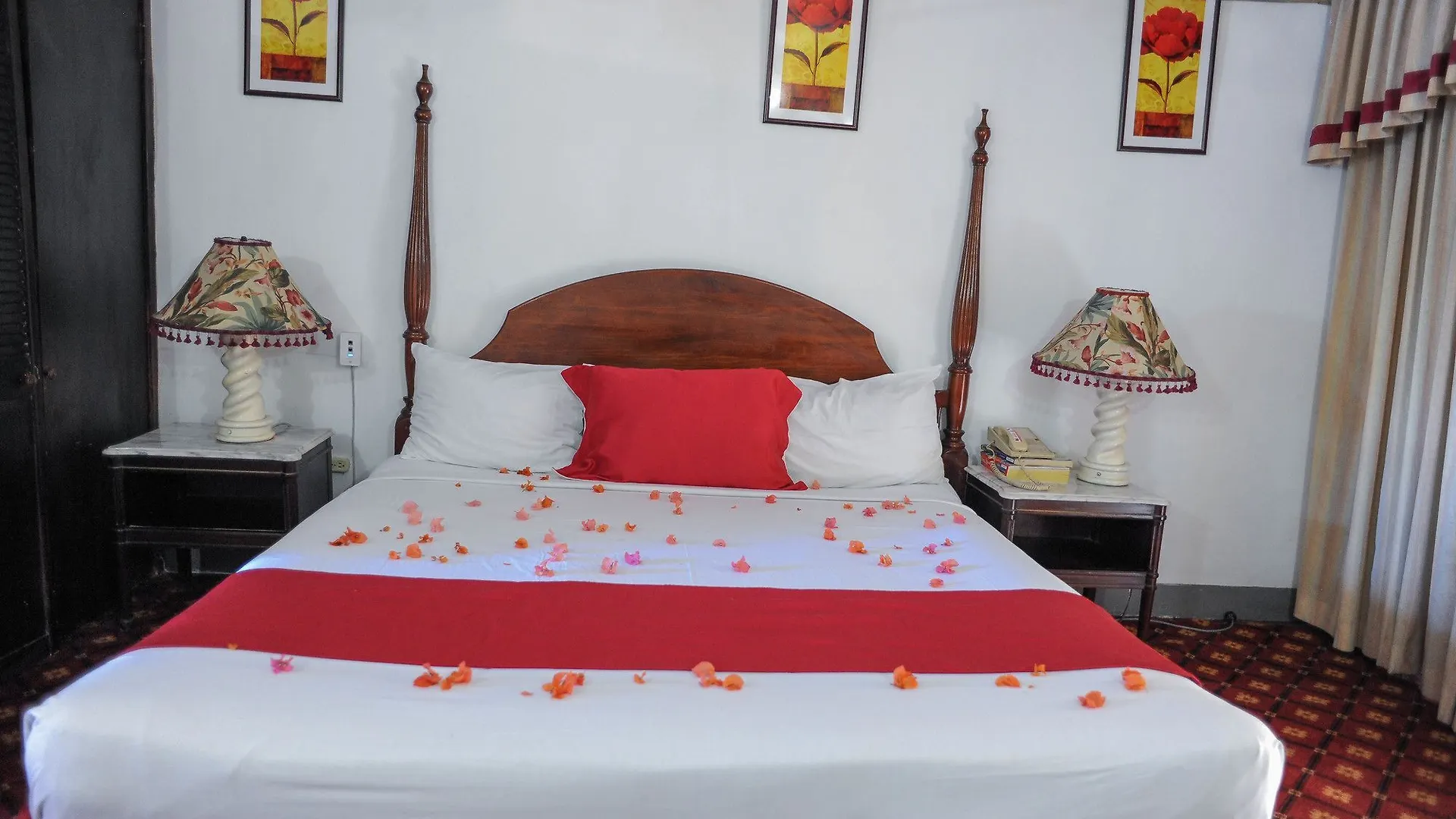 ***  Glorianna Hotel مونتيغو باي جامايكا
